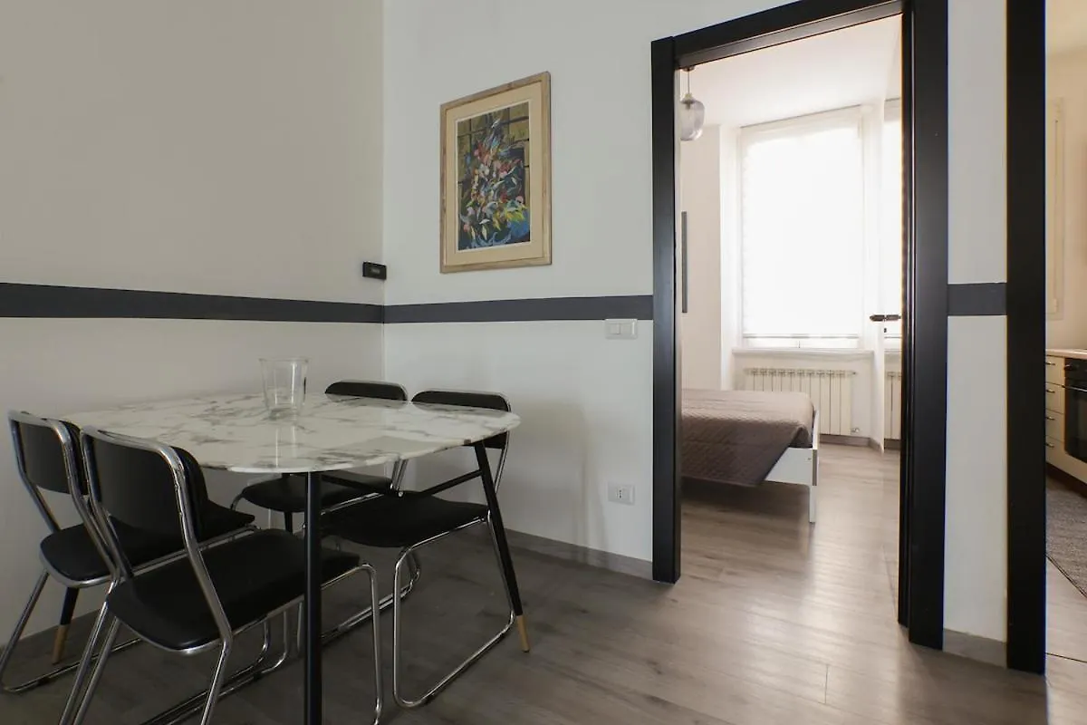 Spacious And Functional With 2 Bathrooms Mailand Apartment